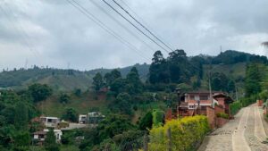 lote en las brisas sabaneta